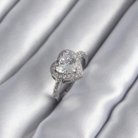 Pirinç Gümüş Renk Zirkon Taş Kalp Charm Model Kadın Yüzük