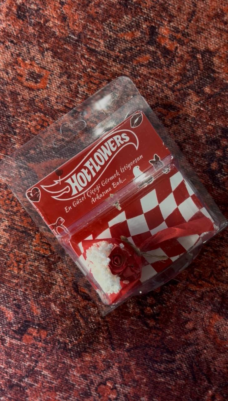 HOTFLOWERS Mini Kırmızı Buket Aynalı