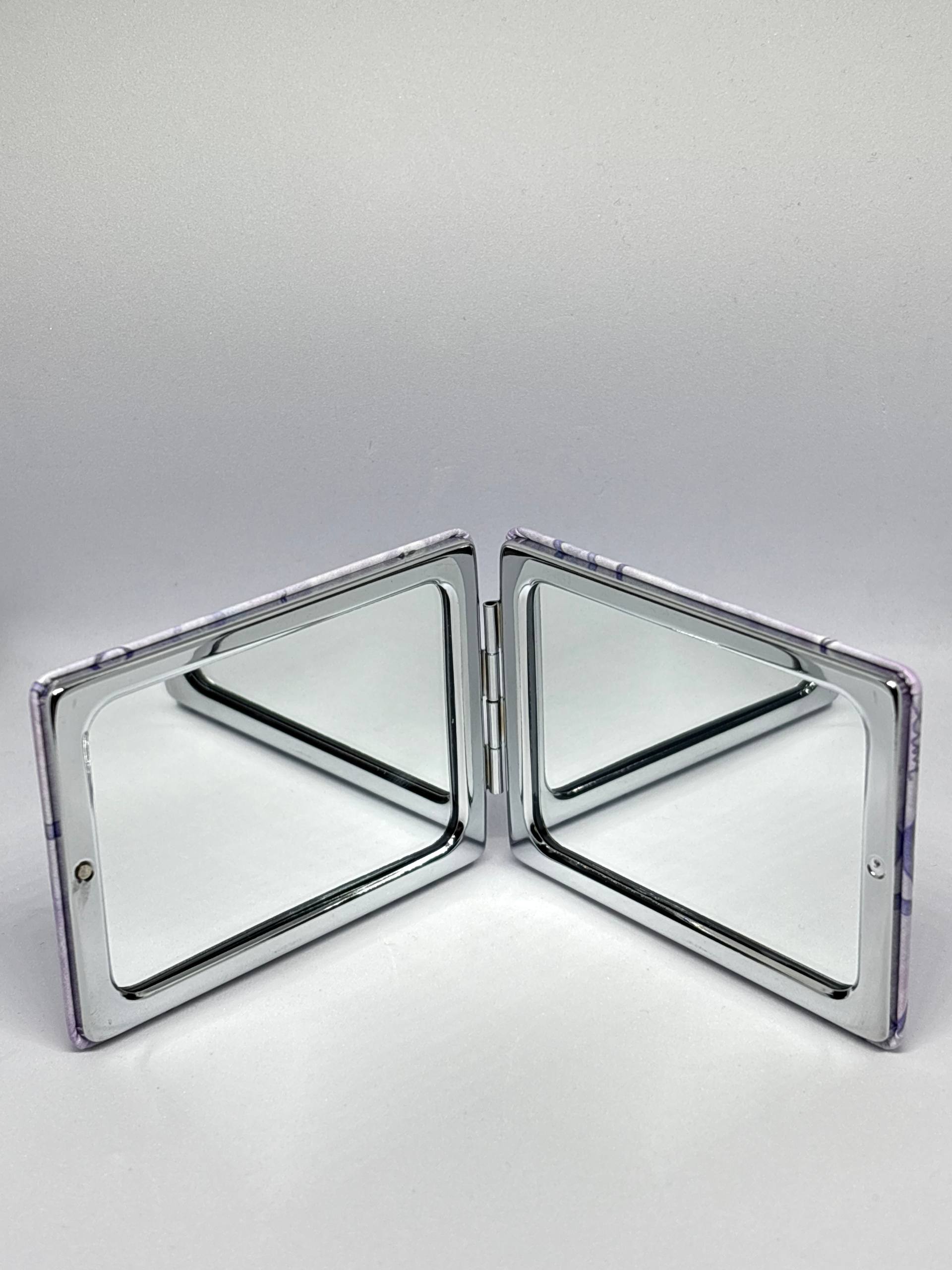 İthal Mor Kurdeleli Kelebekli Makyaj Cep Aynası