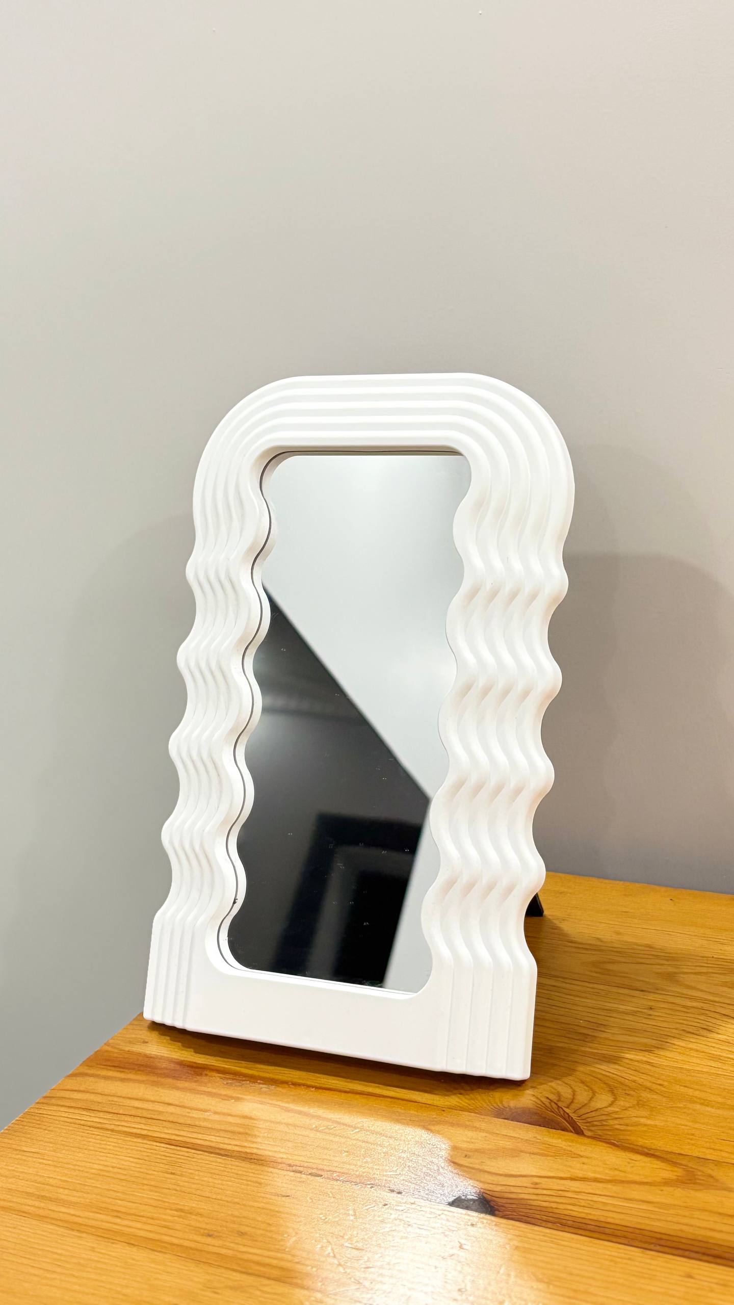 Beyaz Renk Dikdörtgen Makyaj Aynası