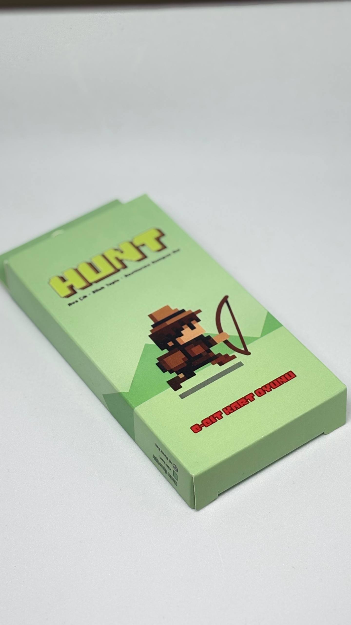 HUNT - 8-Bit Kart Oyunu